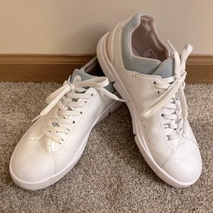 ON The Roger White Tennis Sneakers